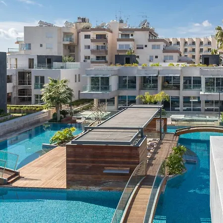Carmencita B14 With Pool & Gym *