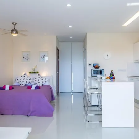 Апартаменты Carmencita B14 With Pool & Gym *