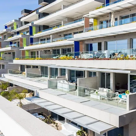 Carmencita B14 With Pool & Gym Апартаменты *
