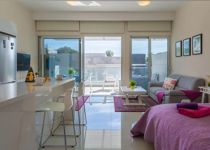 Carmencita B14 With Pool